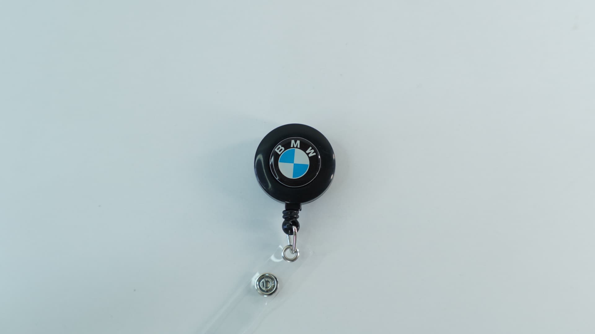Badge Reels & Yoyo Keychains - Retractable badge solutions